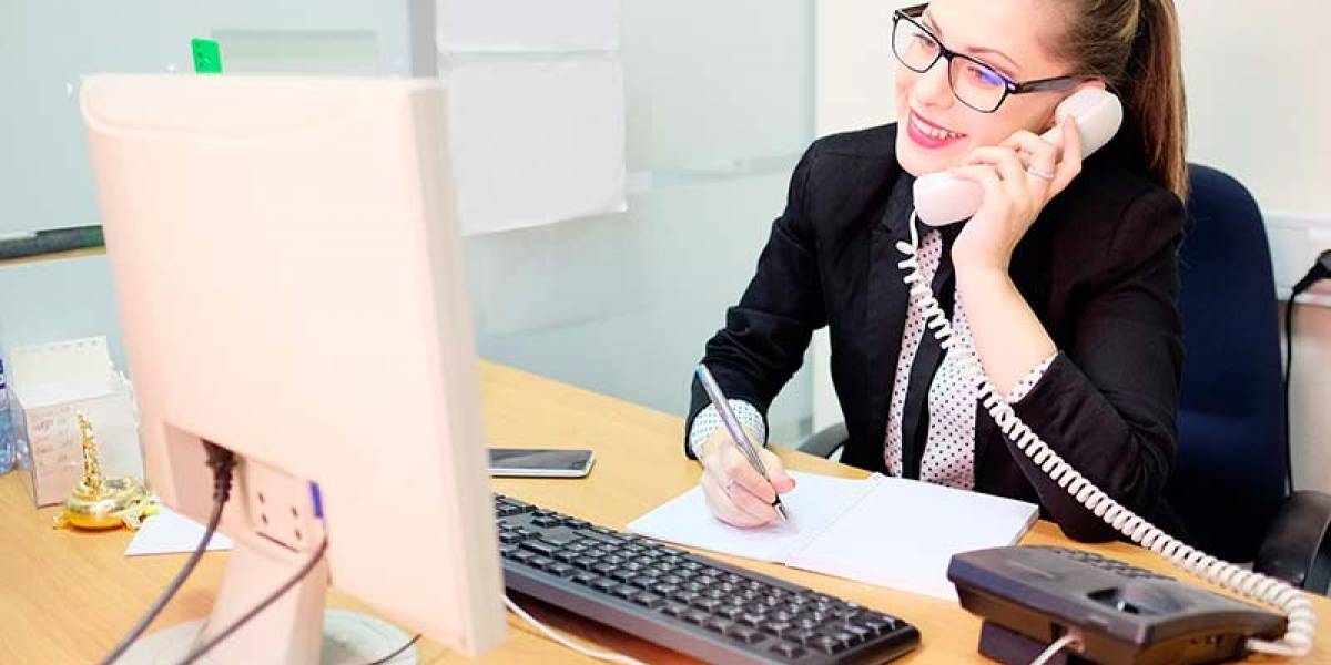 México celebra hoy el Día de la Secretaria