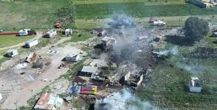 Suman 21 muertos tras explosiones en Tultepec