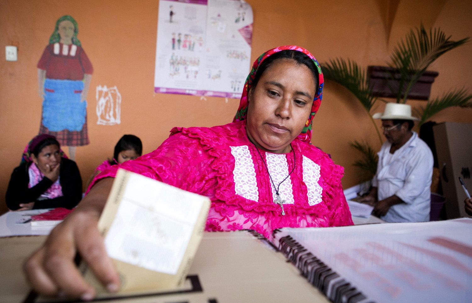 Conmemoran 63 años del voto de la mujer en México