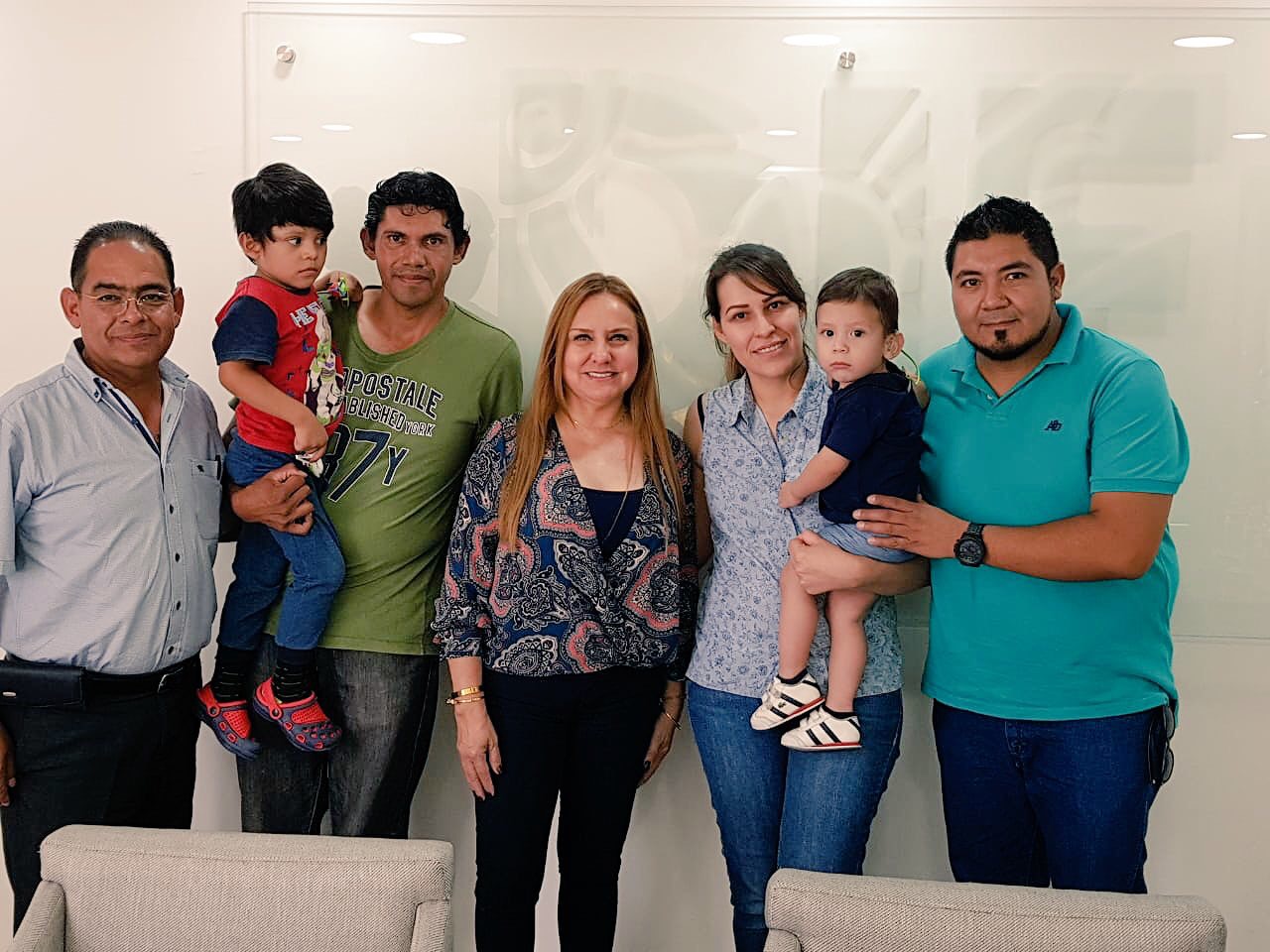 Parten siete niños coahuilenses con el sueño de escuchar