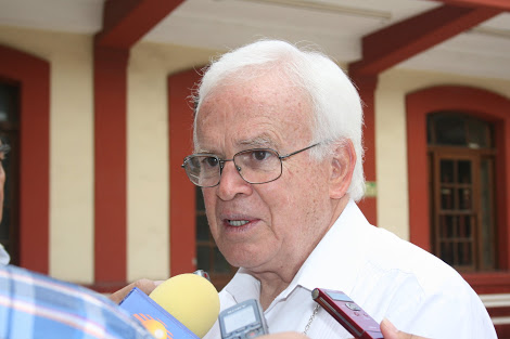 Sufre accidente obispo de Saltillo; <br>será intervenido quirúrgicamente