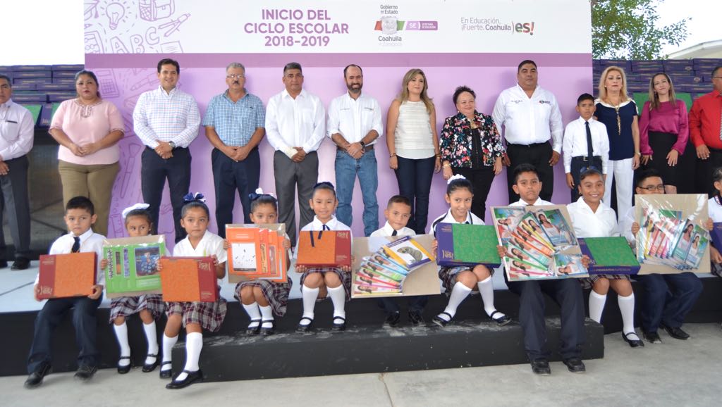 Regresan a clases más de <br>621 mil alumnos de nivel básico