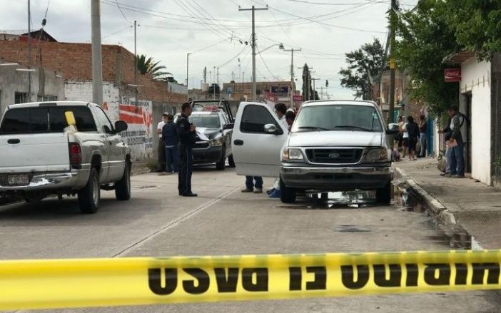 Padres torturan y matan a golpes a su niña de 4 años