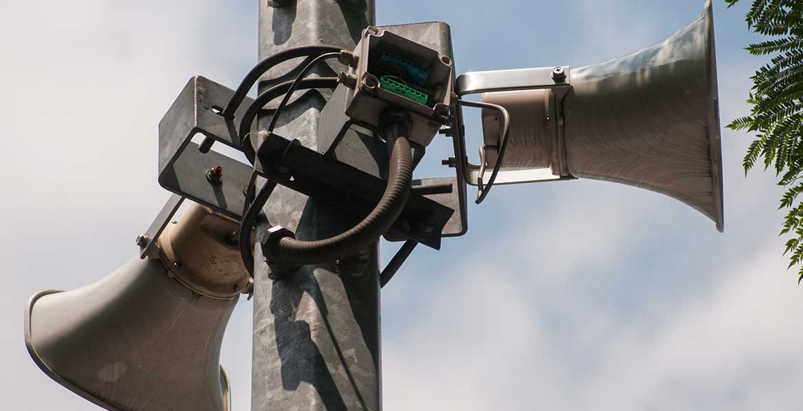 Este lunes inician pruebas en altavoces de alerta sísmica