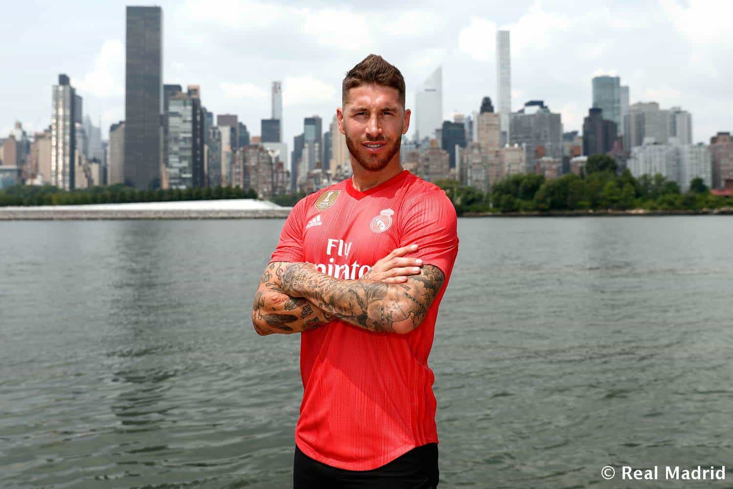 Presenta Real Madrid camiseta fabricada con residuos plásticos