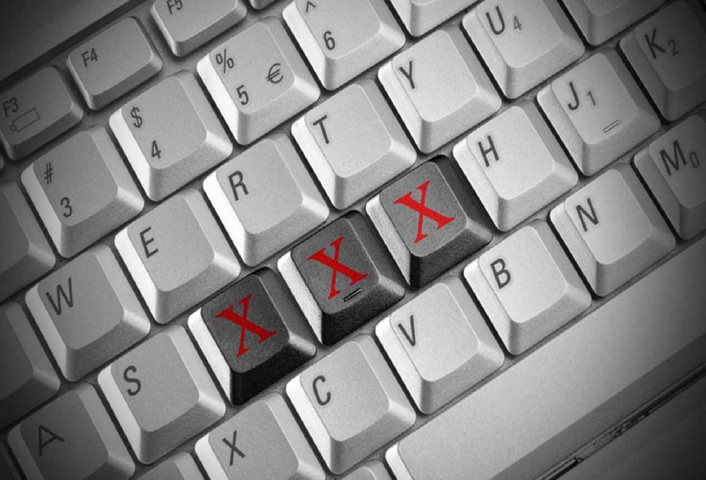 La pornografía ya es considerada un delito sexual en México