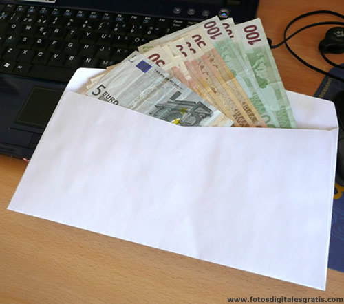 Niño de 12 años regresa sobre que se encontró con 43 mil pesos