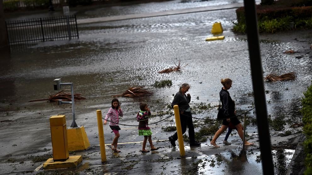 Acuerdan México y condado de Florida proteger familias ante huracanes