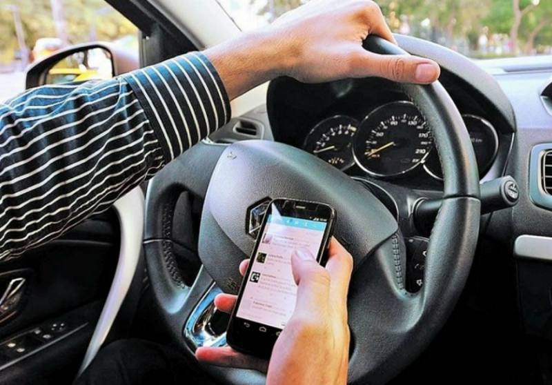 Padre que texteaba atropella y mata a hijo