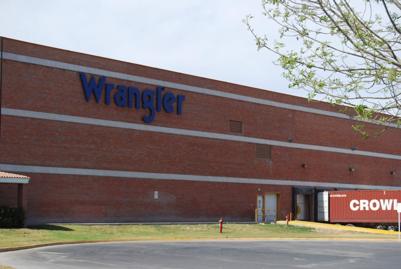 Cierran empresas Wrangler y Dickies en Norte de Coahuila