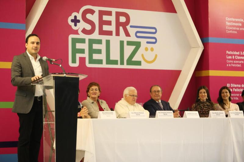 Inaugura Manolo Congreso Regional de la Mujer