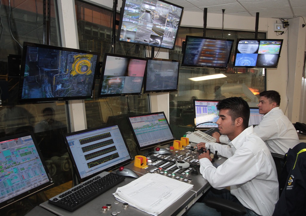 Coecyt integra a la industria a profesionistas con maestría y doctorado