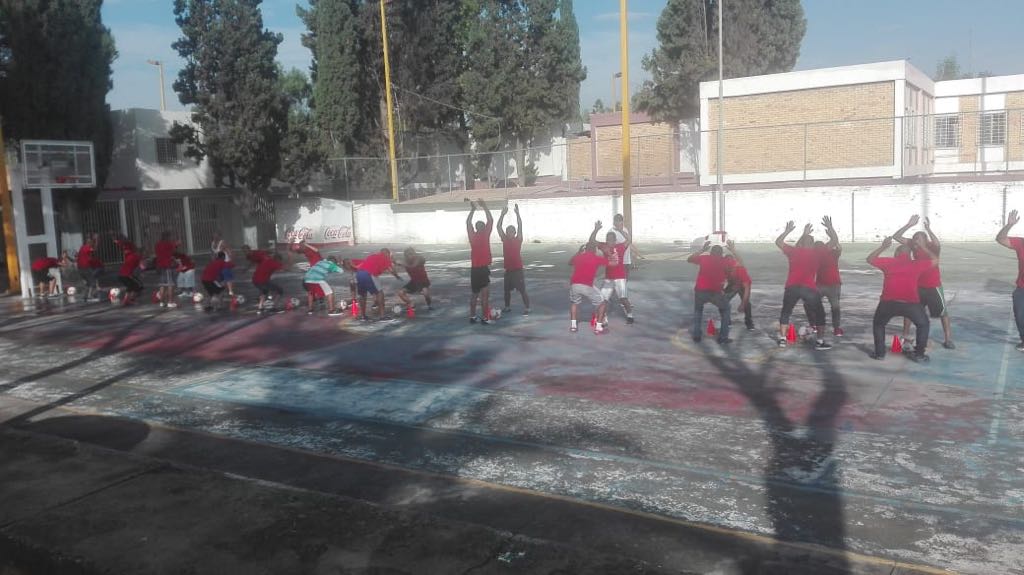 La Madriguera y Club Santos <br>inician academia para internos