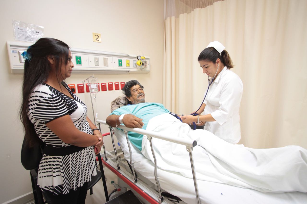 Atiende Secretaría de Salud a pacientes con Alzheimer