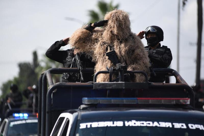 Disfrutan 40 mil saltillenses participación de corporaciones de seguridad en desfile cívico