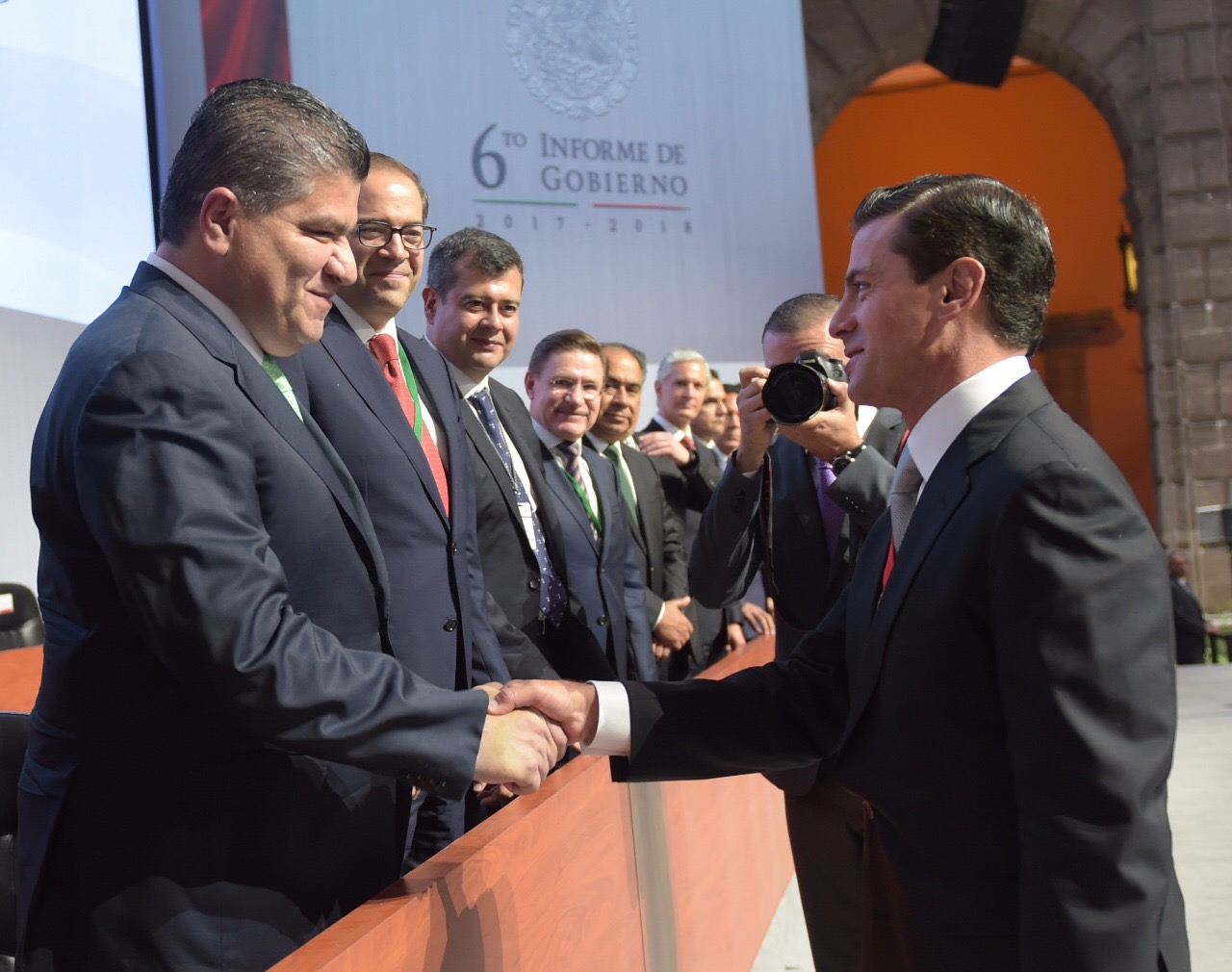 Asiste Riquelme a informe de Peña Nieto