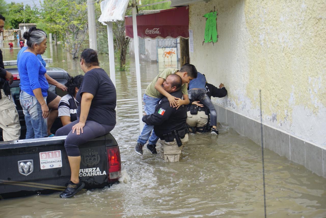Continúa atención a damnificados por lluvias