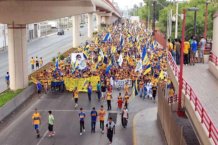 Prohiben en Nuevo León caravanas hacia estadios