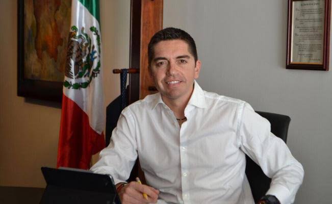 Tras dejar el PAN, Luis <br>Fernando se va a Morena