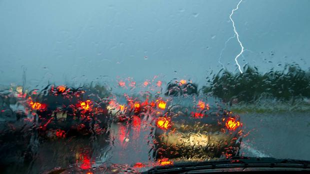 Alertan de posibles tornados en la región Norte; piden autoridades extremar precauciones