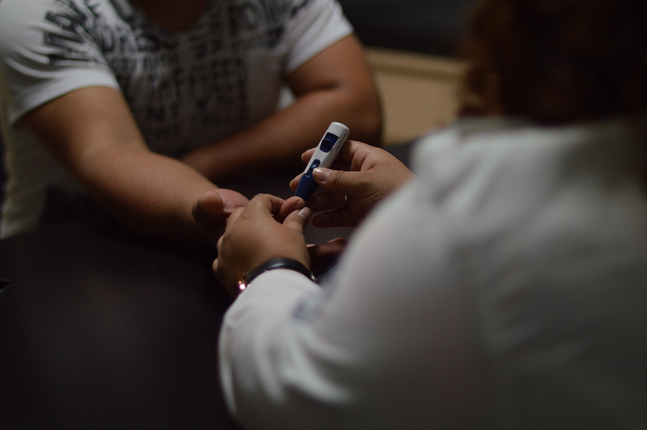 Promueve Salud campaña contra cáncer de próstata