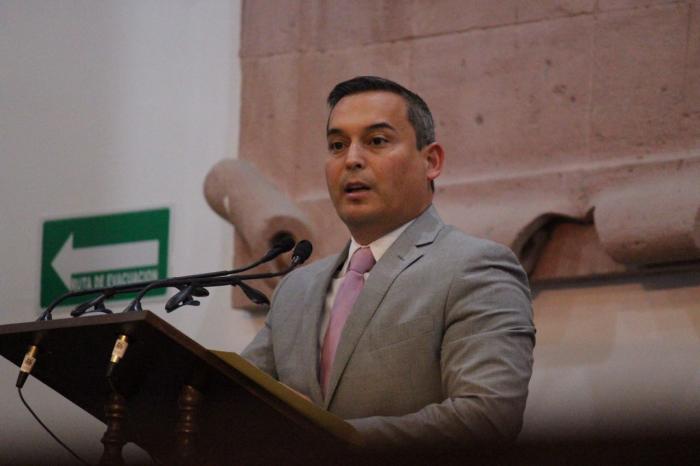 Diputado Edgar Sánchez <br>se declara independiente