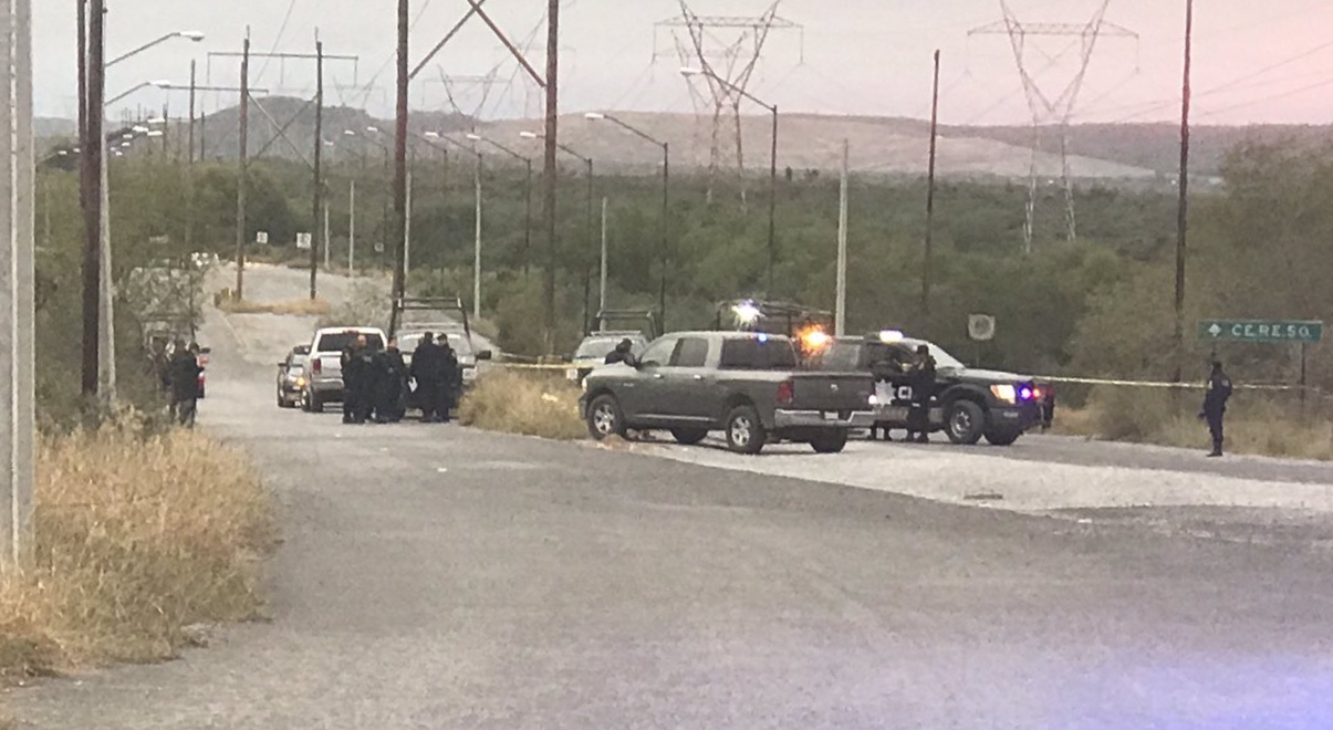 Tiran descuartizado cerca <br>de Cereso en Nuevo León