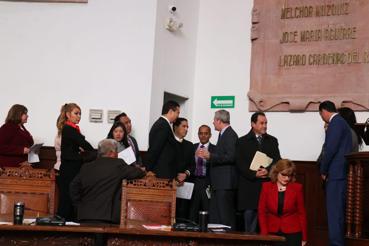 Suspende el PAN sesión <br>del Congreso ilegalmente