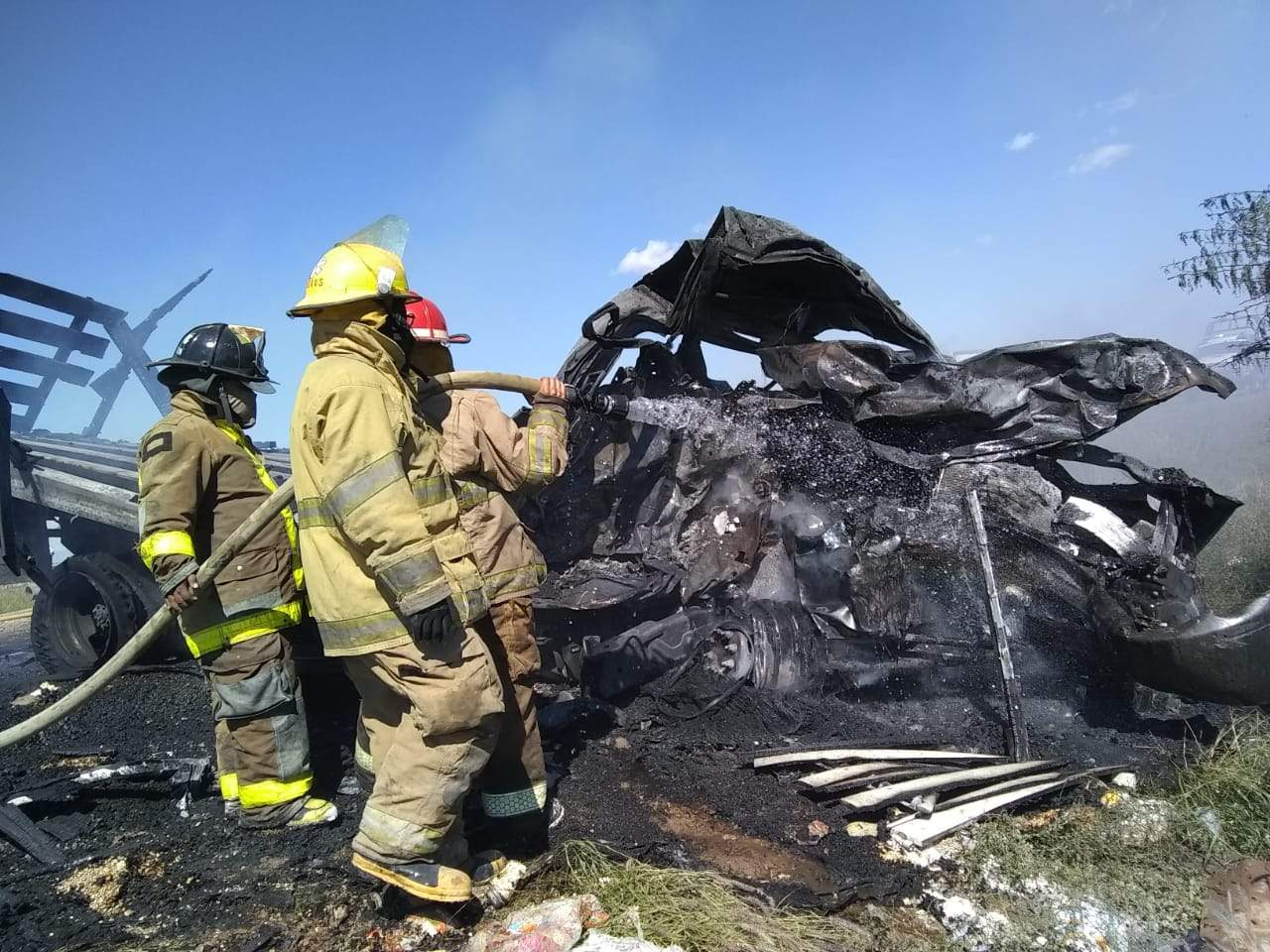 Muere calcinado empleado de gobierno <br>del estado en la Saltillo-Torreón