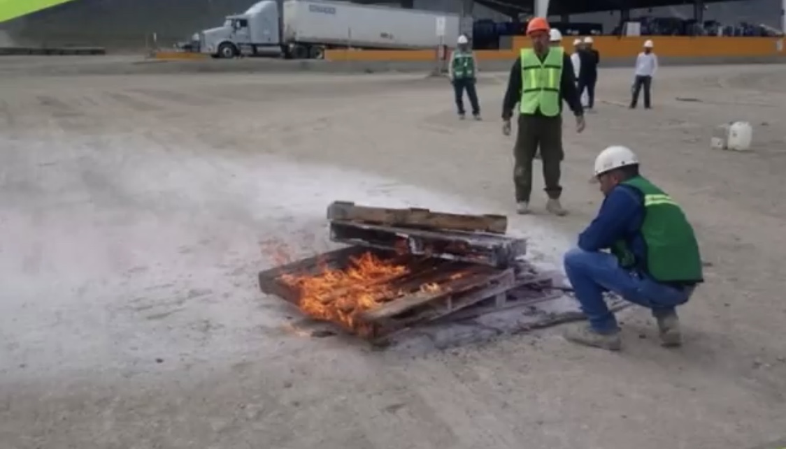 Realiza SEMNSA simulacro de incendio <br>en confinamiento de General Cepeda