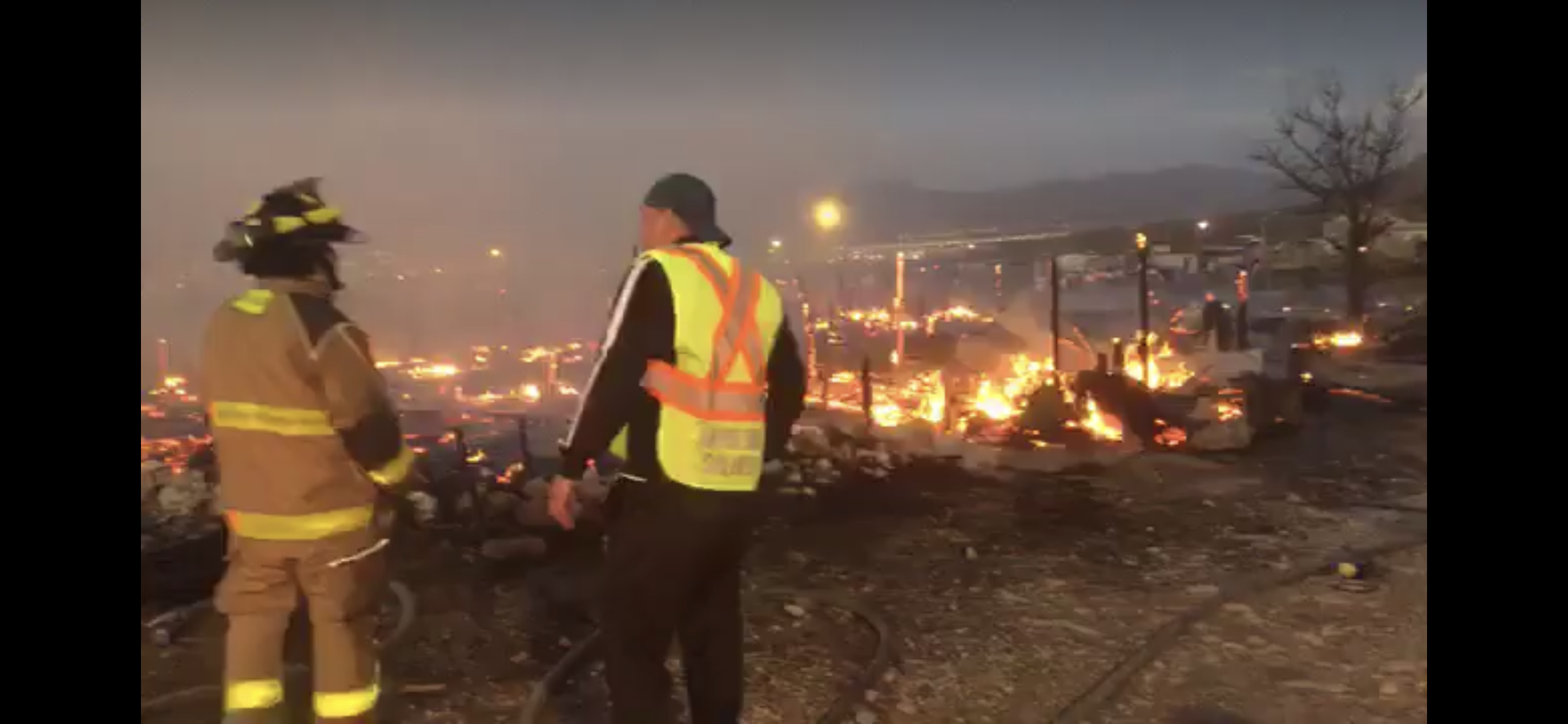 Consume incendio tejabanes en Saltillo