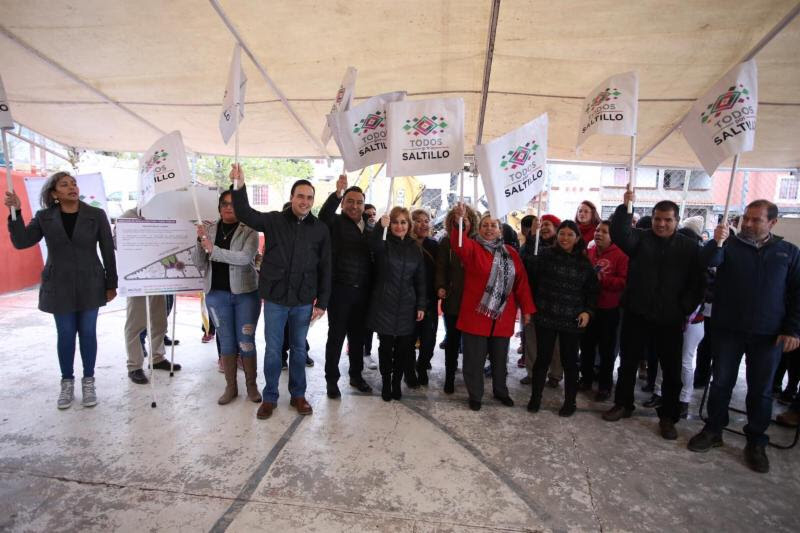 Arranca Manolo programa de rehabilitación de plazas públicas