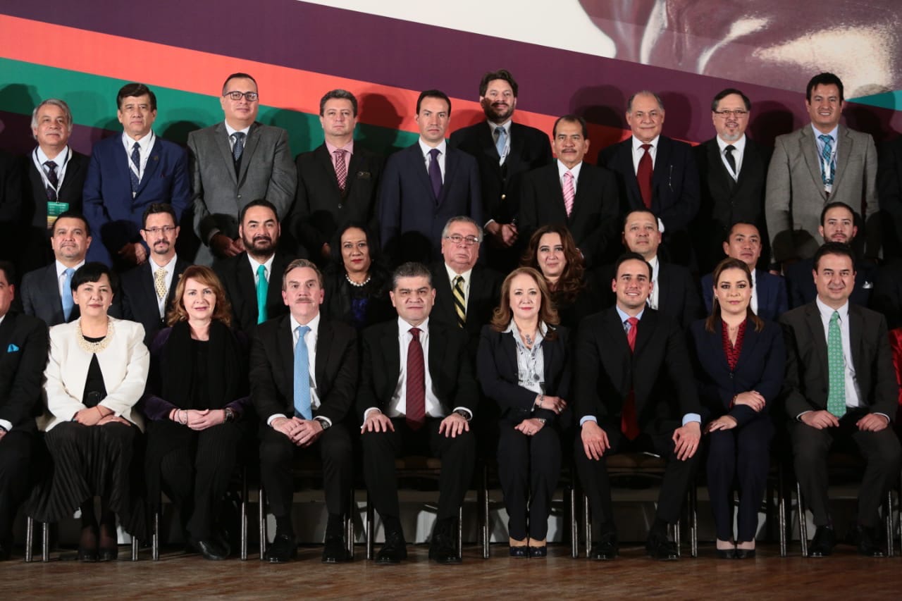 Coahuila, sede del congreso nacional <br>`Transformación del derecho administrativo’