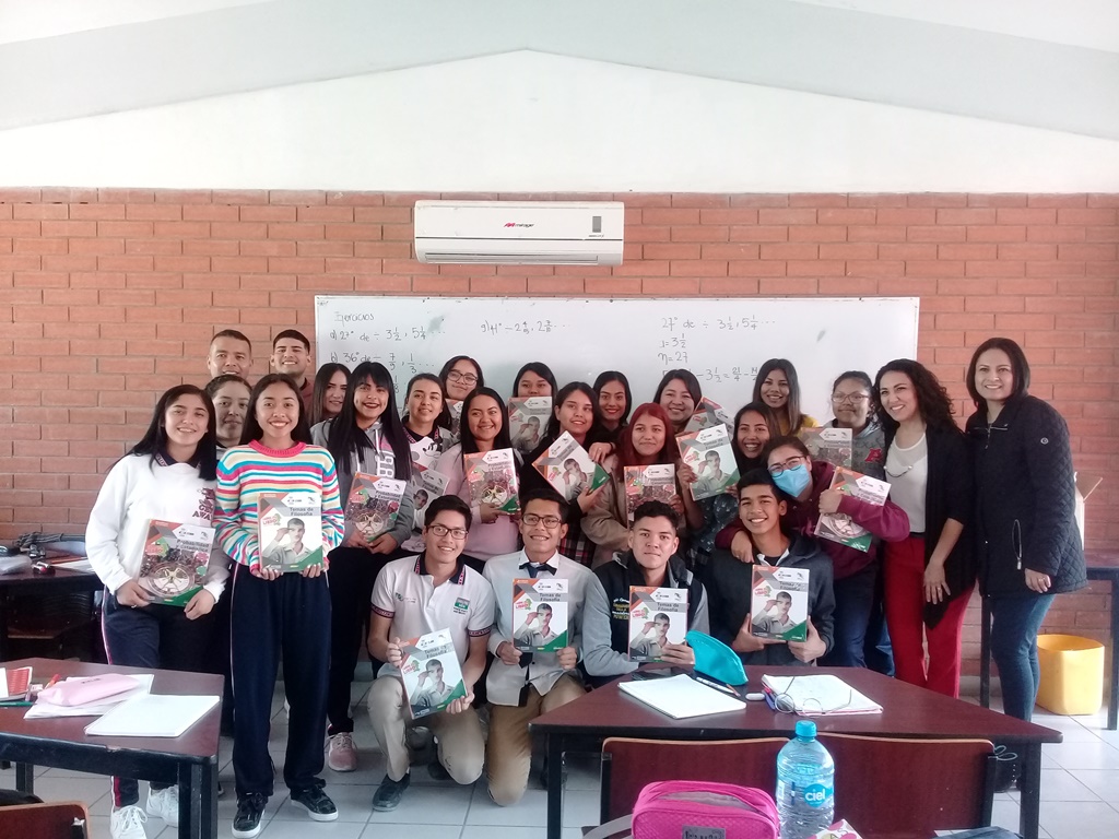 Entrega Cecytec material bibliográfico a más de 21 mil alumnos
