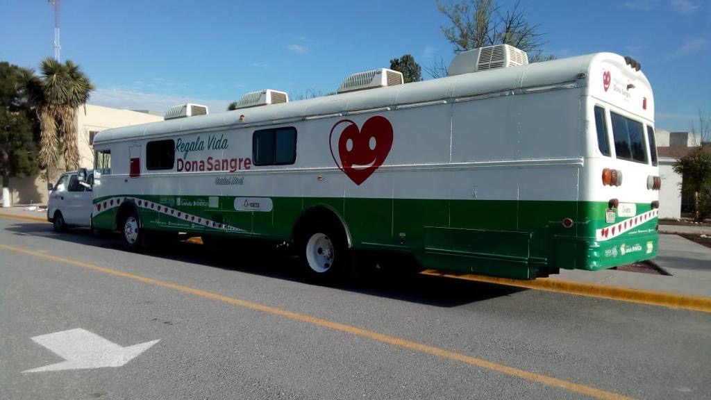 Unidad móvil recorre dependencia en busca de donadores de sangre