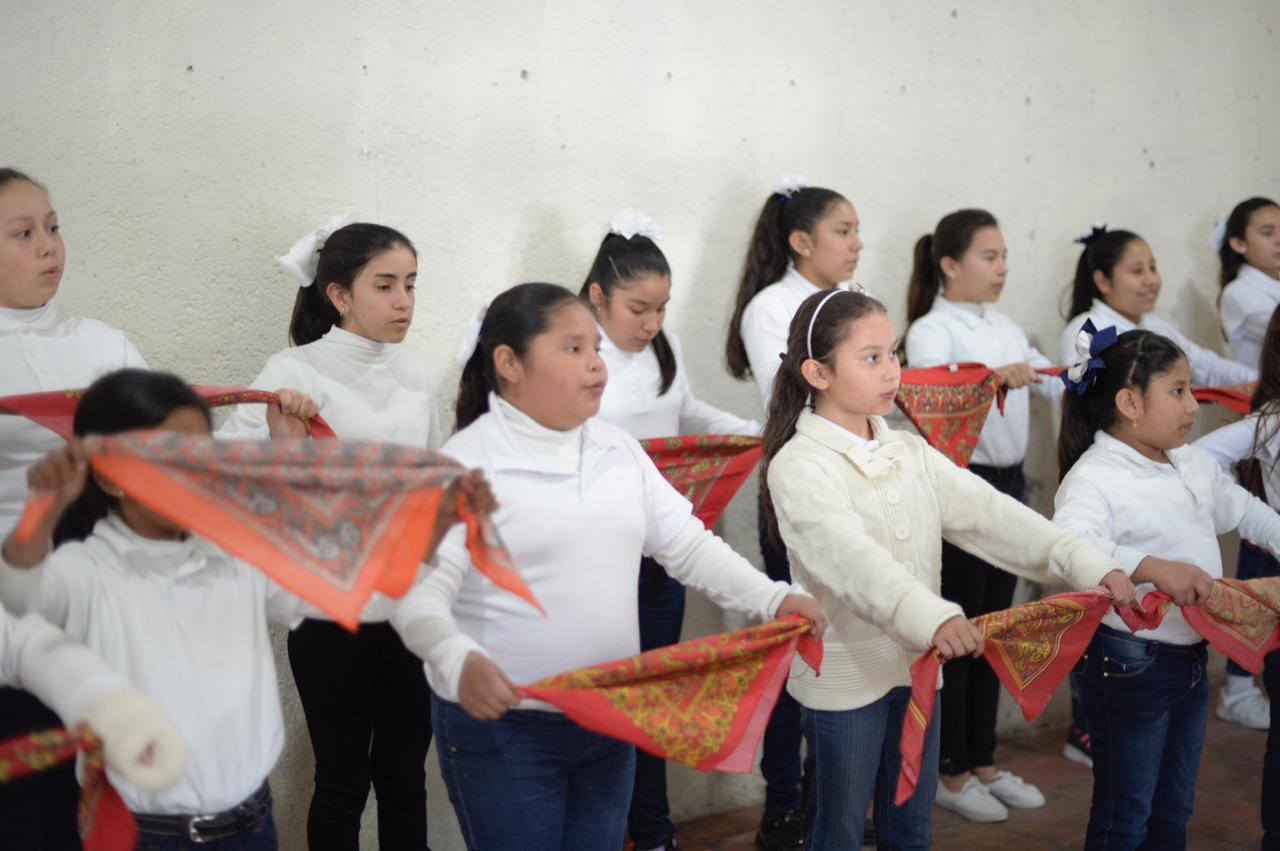 Impulsan coros comunitarios “Voces en movimiento”