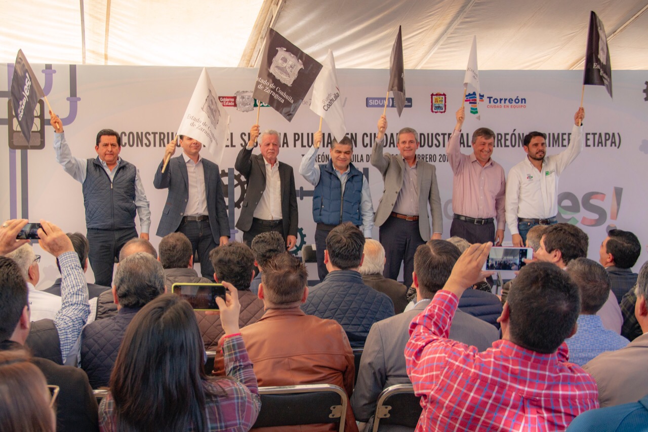 Construyen a empresarios sistema <br>pluvial en Torreón ¿y los ciudadanos?