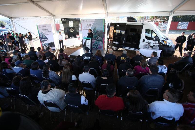 Entrega Manolo equipo táctico <br>para reforzar tareas de seguridad