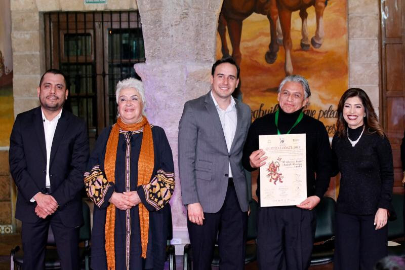 Refrenda Manolo apoyo al teatro y la cultura