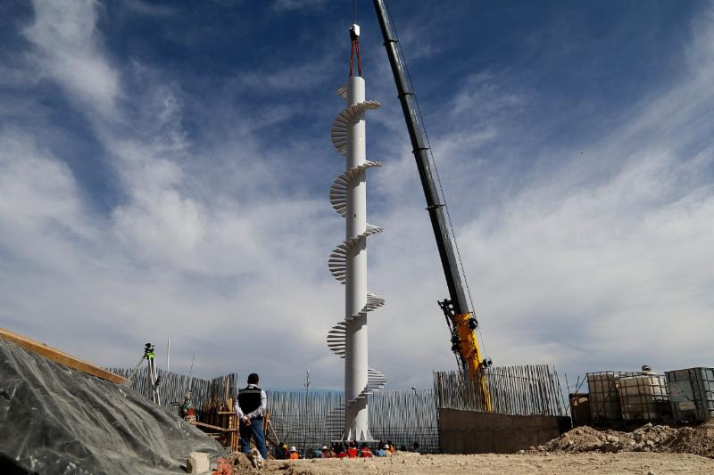 Instalan con éxito estructura para el Mirador de la Plaza México