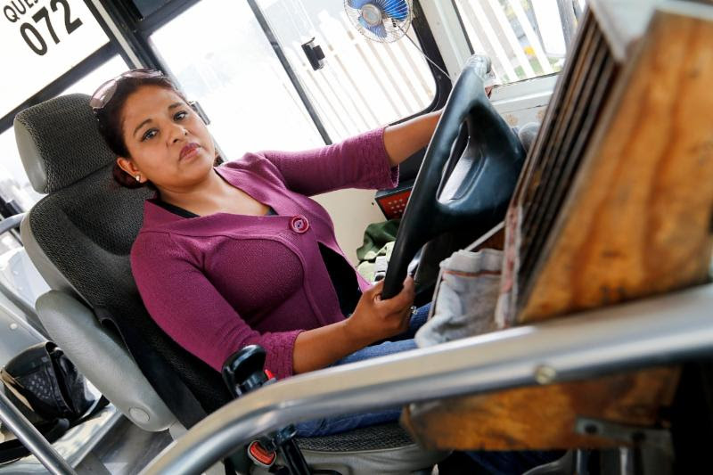 Continúa capacitación de choferes del transporte urbano  