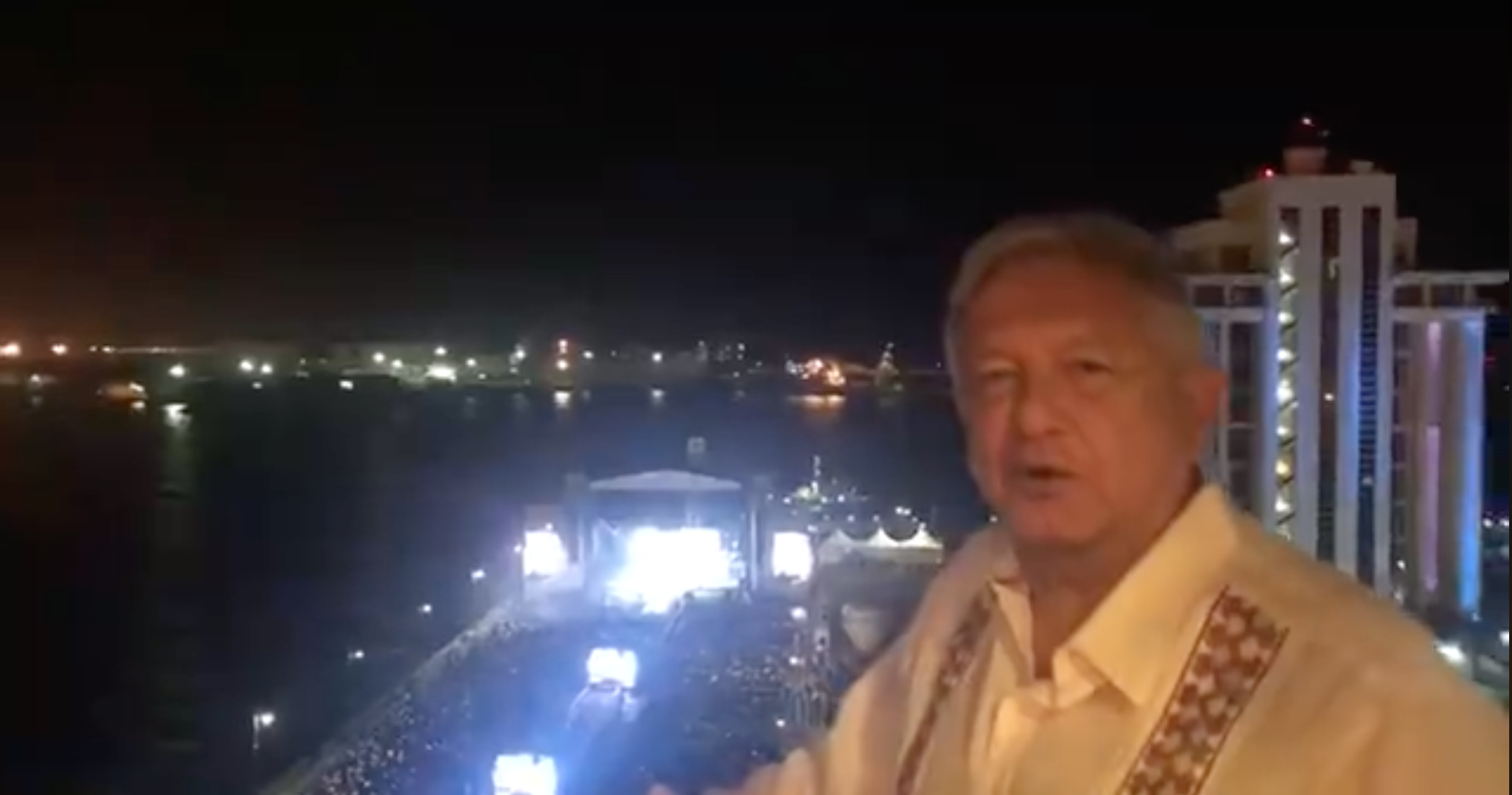 AMLO se va “de fiesta” tras masacre en Veracruz