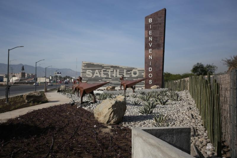 Por concluir obra de la entrada de Saltillo