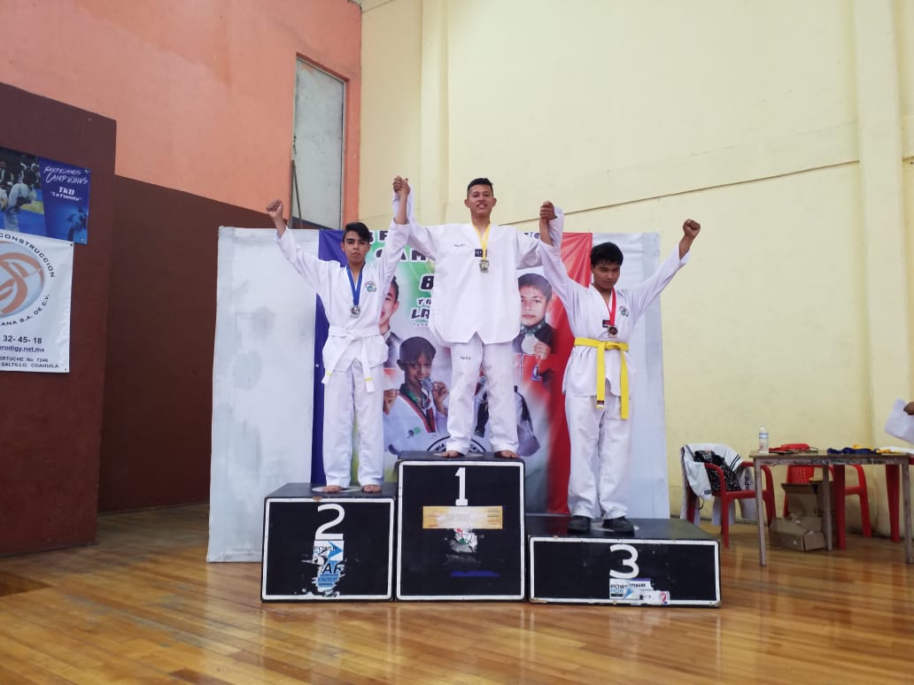 Alumnos de La Madrigera ganan oro y plata en Taekwondo
