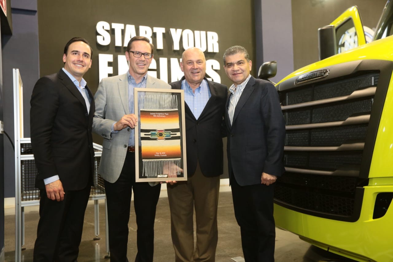 Es Coahuila incomparable para los <br>inversionistas: Daimler y MARS