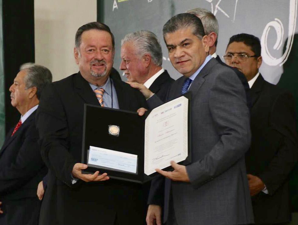 Magisterio de Coahuila, <br>ejemplo nacional: Riquelme