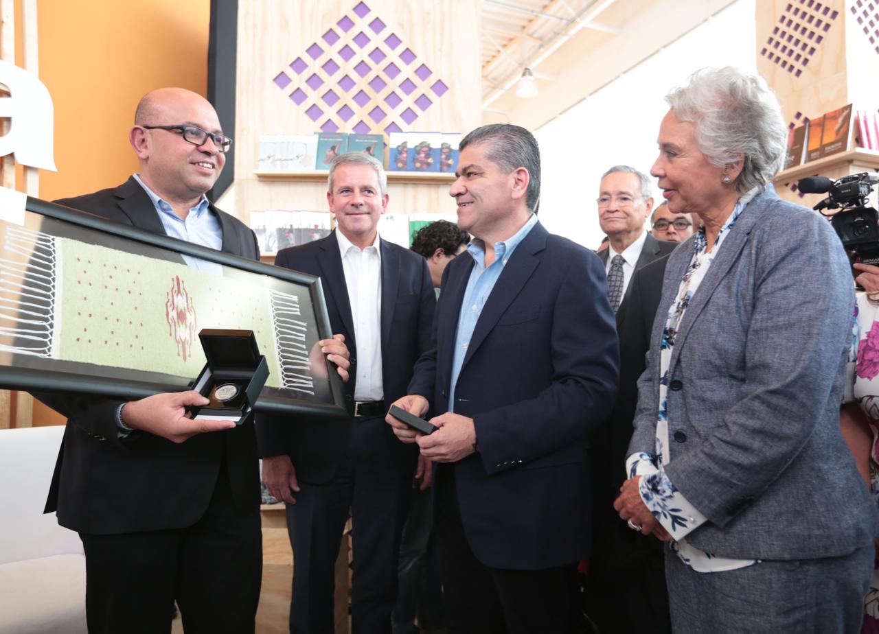 Inaugura Riquelme la Feria <br>Internacional del Libro de Coahuila