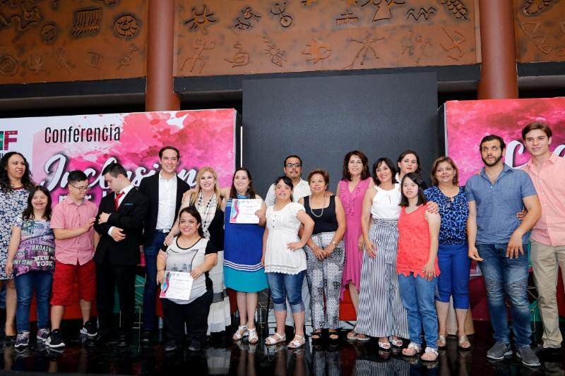 Realiza DIF Saltillo conferencia <br>Inclusión por las Paz