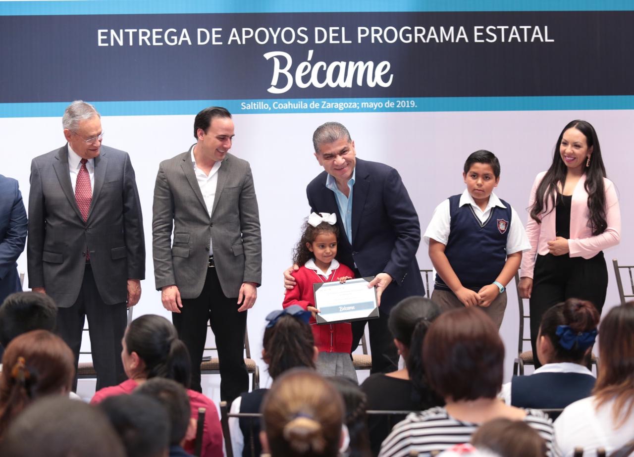 Coahuila garantiza educación de niños y jóvenes: Riquelme