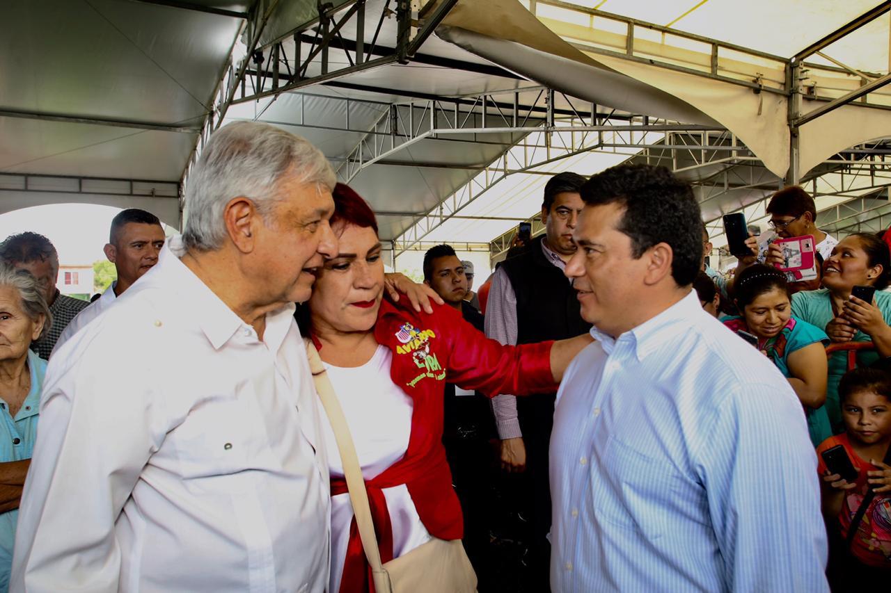 Entrega López Obrador apoyos <br>Bienestar en la región Carbonífera